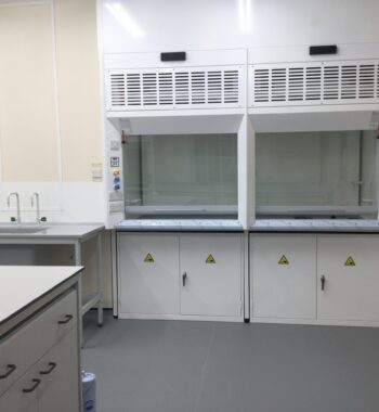 K8 Fume Cupboard with Automatic Sash Closing